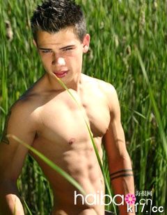  Bareboned Twinks